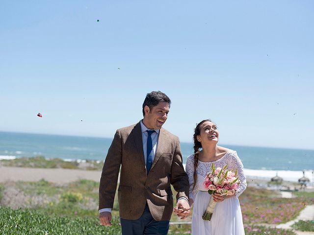 El matrimonio de Christian y Widays en Pichilemu, Cardenal Caro 11