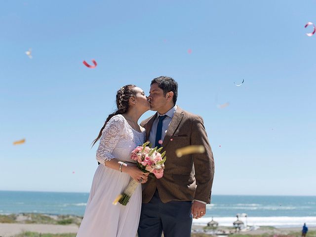 El matrimonio de Christian y Widays en Pichilemu, Cardenal Caro 12