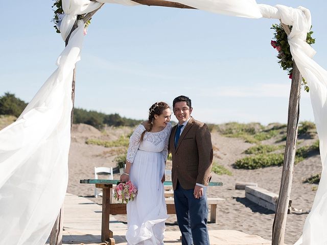 El matrimonio de Christian y Widays en Pichilemu, Cardenal Caro 18