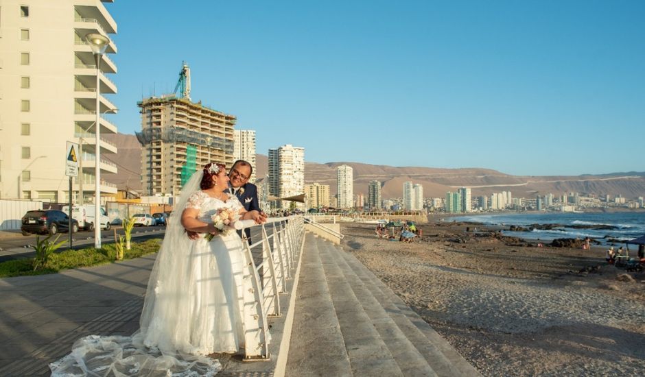 El matrimonio de Javier  y Marianela  en Iquique, Iquique