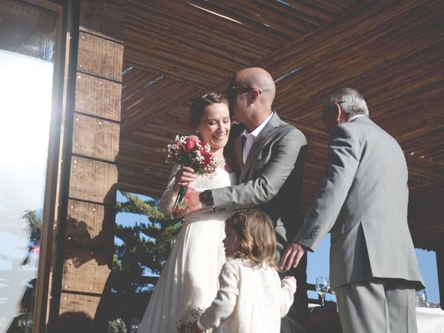 El matrimonio de Brian y Cata en Pichilemu, Cardenal Caro 18