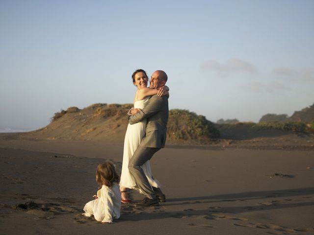 El matrimonio de Brian y Cata en Pichilemu, Cardenal Caro 53