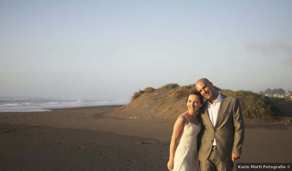 El matrimonio de Brian y Cata en Pichilemu, Cardenal Caro