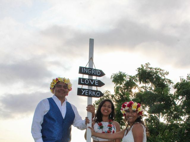 El matrimonio de Yerko y Ingrid en Isla de Pascua, Isla de Pascua 4