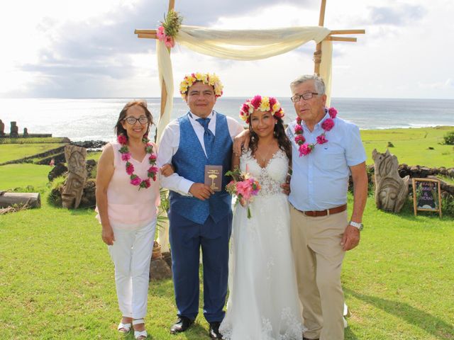 El matrimonio de Yerko y Ingrid en Isla de Pascua, Isla de Pascua 11