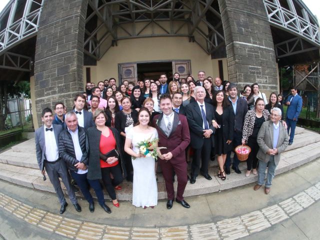 El matrimonio de Cristina  y Juan Antonio en Ancud, Chiloé 5