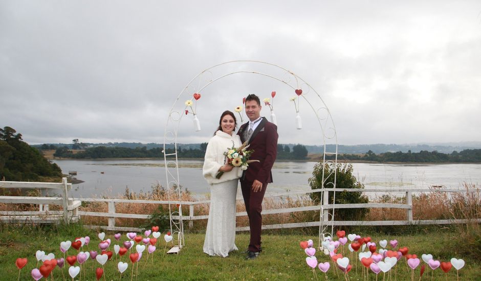 El matrimonio de Cristina  y Juan Antonio en Ancud, Chiloé