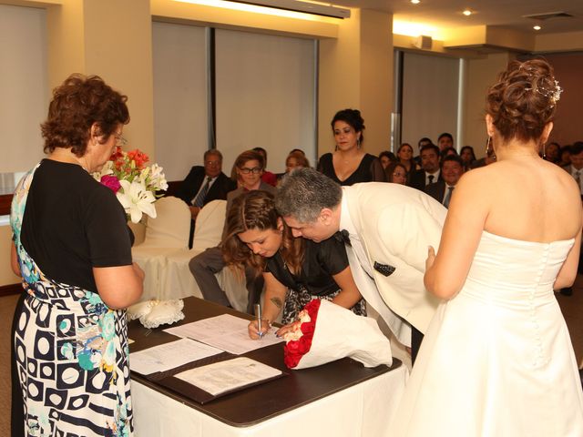 El matrimonio de Andrea y Vasco en Santiago, Santiago 17