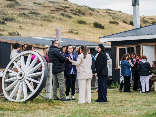 El matrimonio de Claudio y Miriam en Natales, Última Esperanza 4