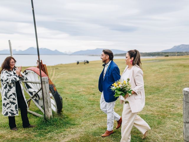 El matrimonio de Claudio y Miriam en Natales, Última Esperanza 13