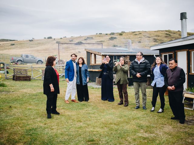 El matrimonio de Claudio y Miriam en Natales, Última Esperanza 20