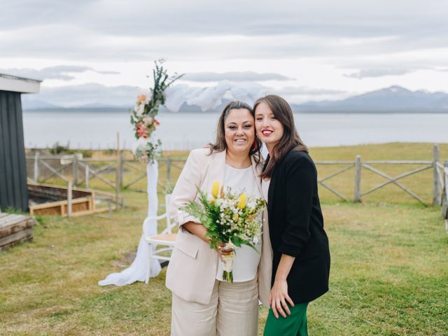 El matrimonio de Claudio y Miriam en Natales, Última Esperanza 21