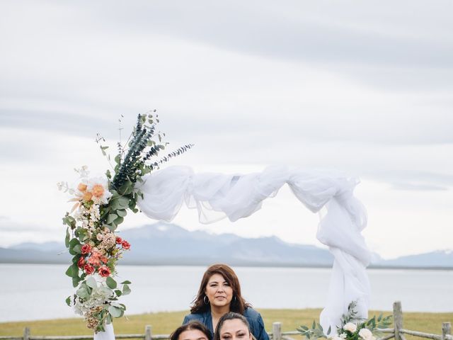 El matrimonio de Claudio y Miriam en Natales, Última Esperanza 33