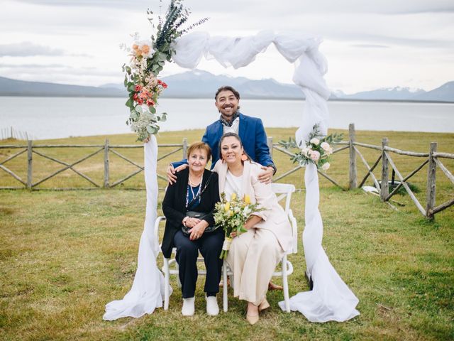 El matrimonio de Claudio y Miriam en Natales, Última Esperanza 42