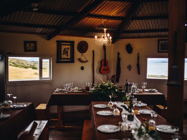 El matrimonio de Claudio y Miriam en Natales, Última Esperanza 93