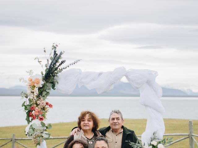 El matrimonio de Claudio y Miriam en Natales, Última Esperanza 101