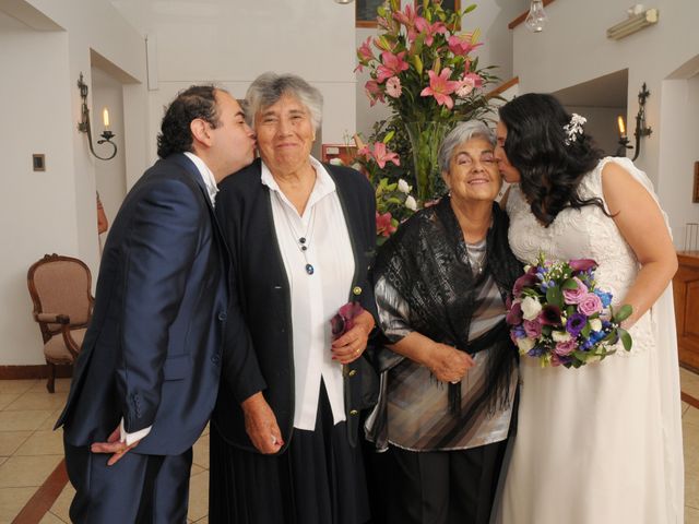 El matrimonio de Mario y Yanitza  en Peñalolén, Santiago 18