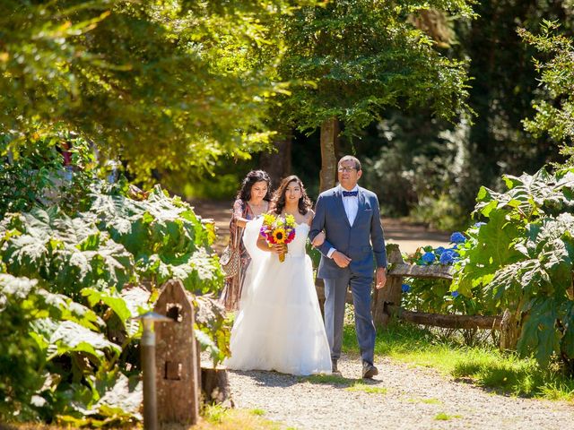 El matrimonio de Sebastián y Lya en Puerto Varas, Llanquihue 35