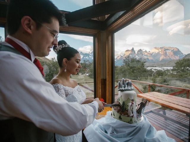 El matrimonio de Pablo y Claudia en Torres del Paine, Última Esperanza 8