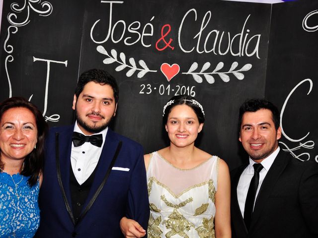 El matrimonio de José y Claudia en Macul, Santiago 25