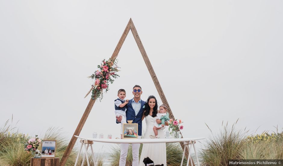 El matrimonio de Rodrigo y Adriana en Pichilemu, Cardenal Caro