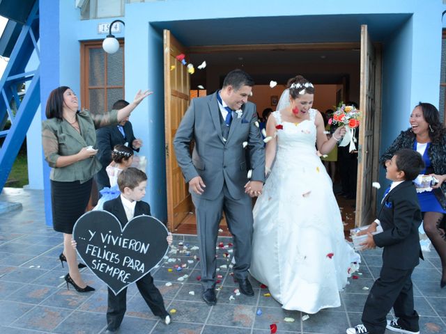 El matrimonio de Carlos y Camila en Punta Arenas, Magallanes 111