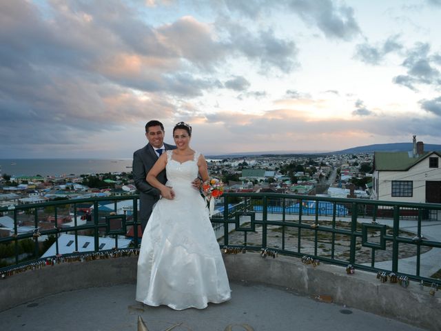 El matrimonio de Carlos y Camila en Punta Arenas, Magallanes 134