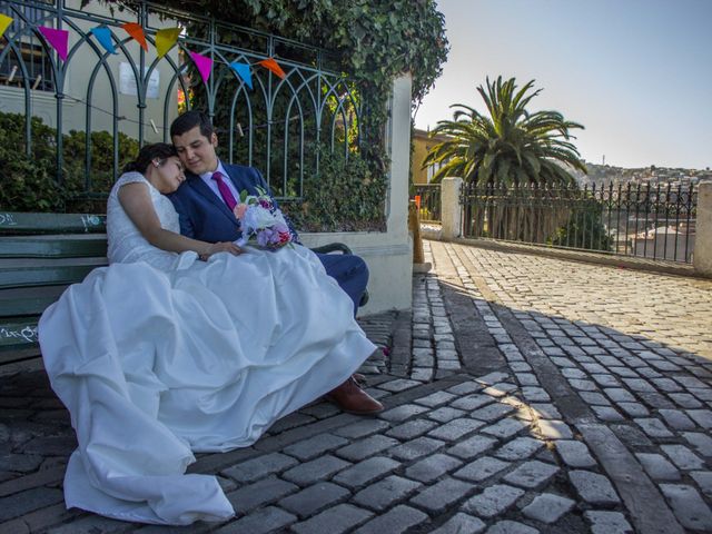 El matrimonio de Sebastian y Yara en Valparaíso, Valparaíso 2