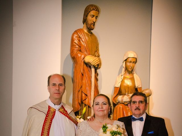 El matrimonio de Hernan y Violeta en Lo Barnechea, Santiago 22