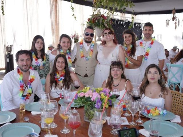 El matrimonio de Juan Carlos y Pebbels en El Tabo, San Antonio 25