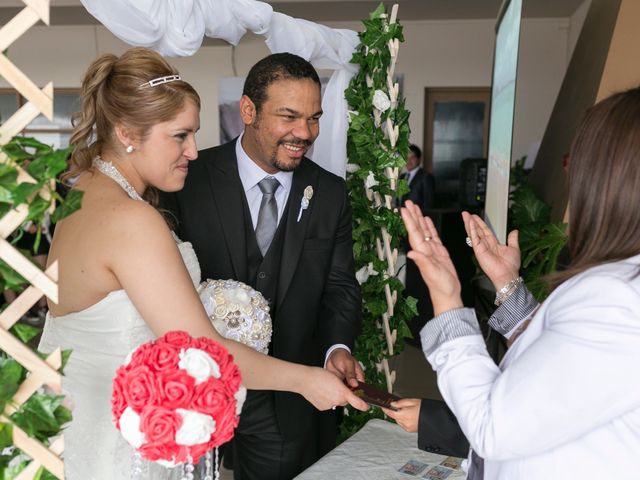 El matrimonio de Carlos y Cynthia en Cartagena, San Antonio 15