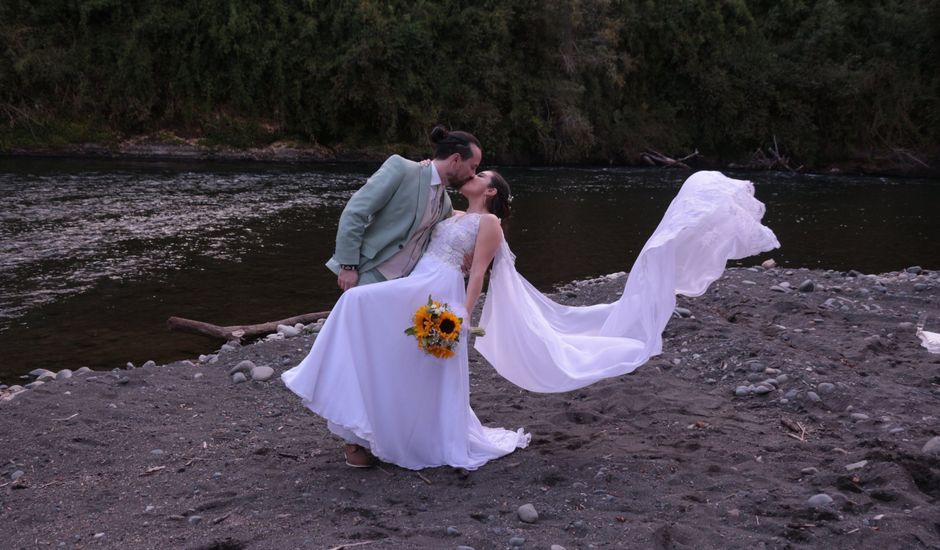 El matrimonio de María  y Damián  en Osorno, Osorno