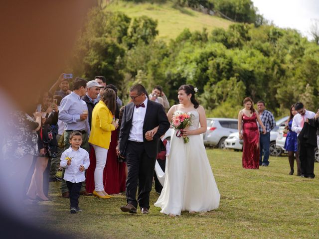 El matrimonio de Elías y Constanza en Dalcahue, Chiloé 12