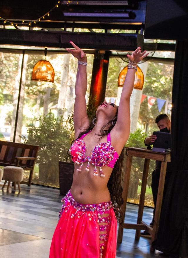 Carla Abufhele - Show de danza árabe - 2