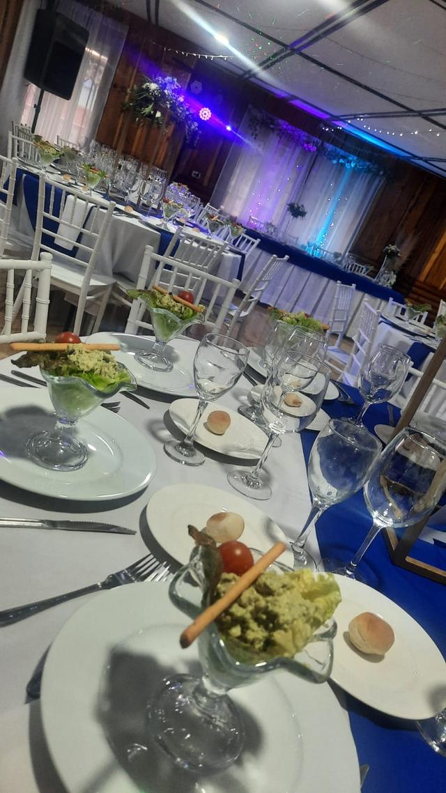 Meridiano Eventos y Banquetería - 2