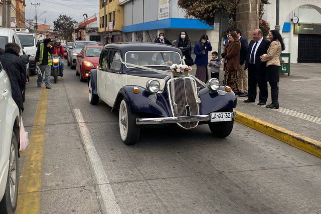 Just Married Cars 1