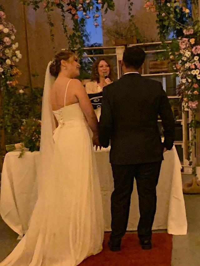 Amelia Novias - 2