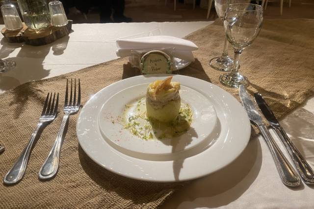 Banquetería Miel y Bodas 1