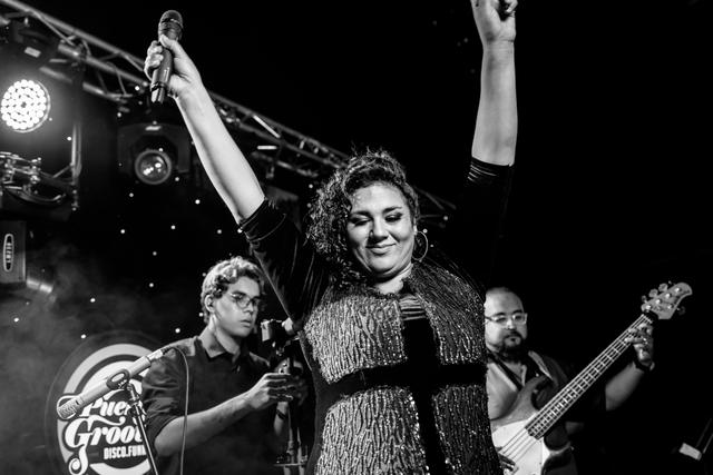 Puerto Groove Show Band - 3