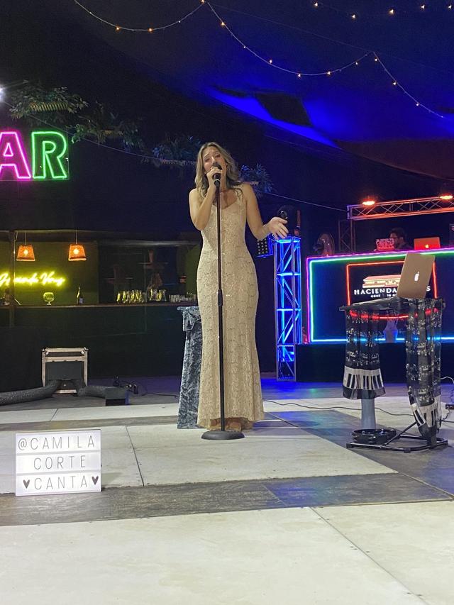 Camila Corte Cantante - 3