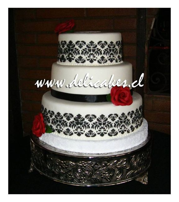 9 torta de bodas con encaje negro - 1