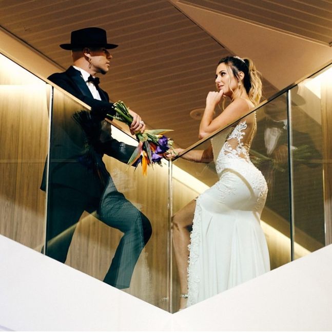 El look del bailarín Gabo Peralta y esposa 🎩 👰 2