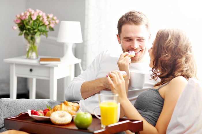 ¿Le llevas el desayuno a la cama a tu pareja? 1