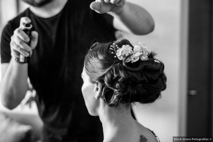 5 peinados de novia con FLORES: ¿Cuál te enamora?🌺🪷🌼 - 5