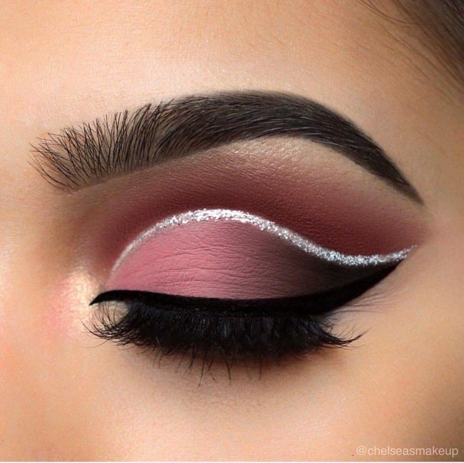 Cut crease