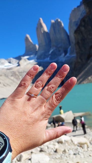 ¿Tienes alguna foto así con tu anillo de compromiso? 💍 ¡Compártela! 8