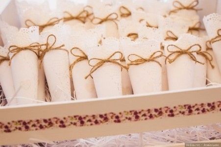 4. Confeti