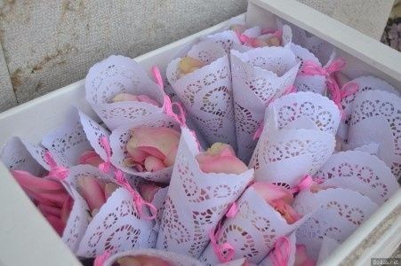 14. Confeti