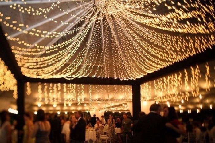 Decoración con luces para un matrimonio de noche 5