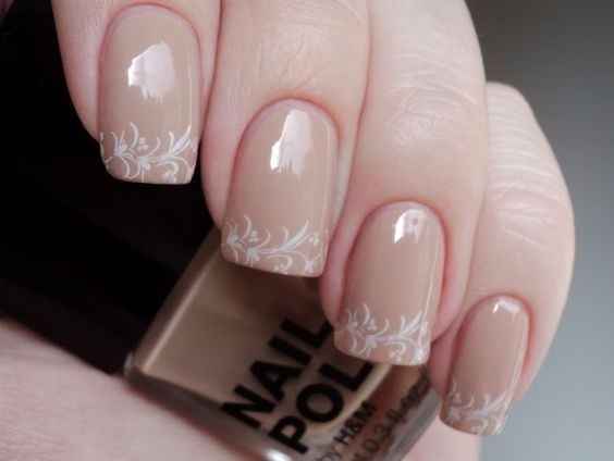 Manicure color nude